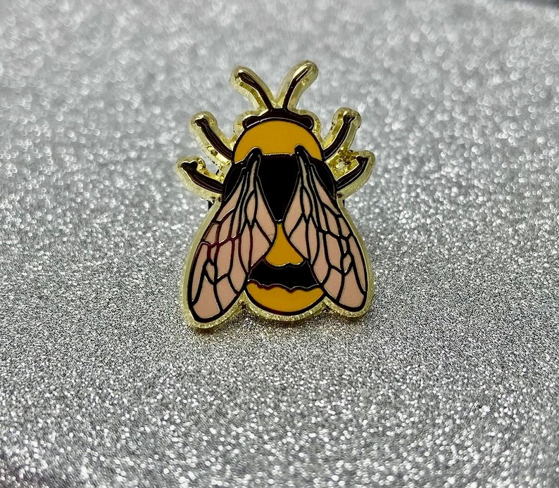 Eastern Bumblebee, enamel pin